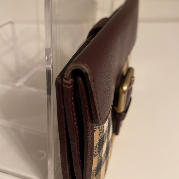 Burberry wallet - Picture 9 of 11